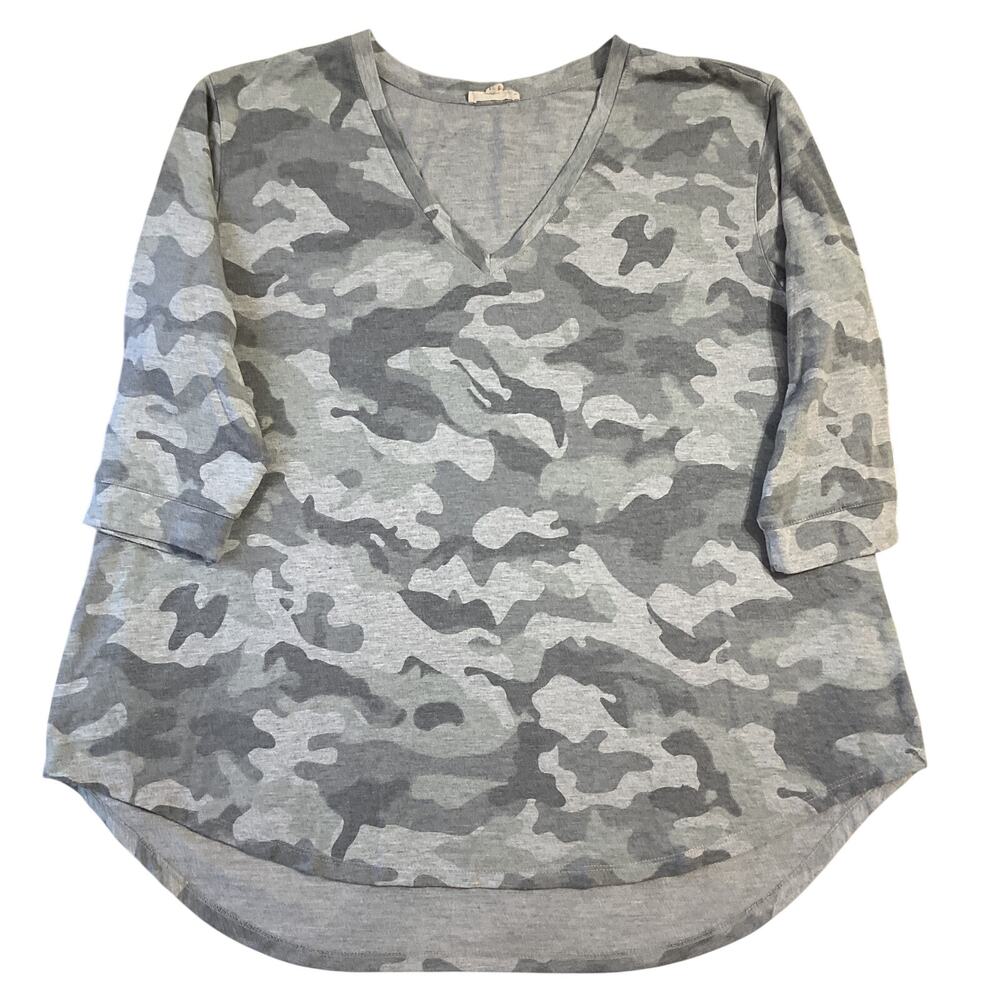 Lane And Delaney Women Sweatshirt 1X Gray Camouflage 3/4 Sleeve V-neck Stretchy